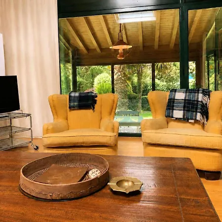 Дом отдыха Casa Con Jardin En Novales, Entre Comillas, Santillana Y La Costa Новалес