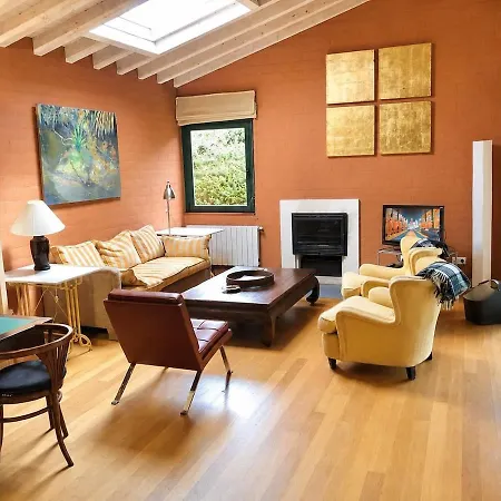 Casa Con Jardin En Novales, Entre Comillas, Santillana Y La Costa *