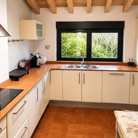 Casa Con Jardin En Novales, Entre Comillas, Santillana Y La Costa * Новалес